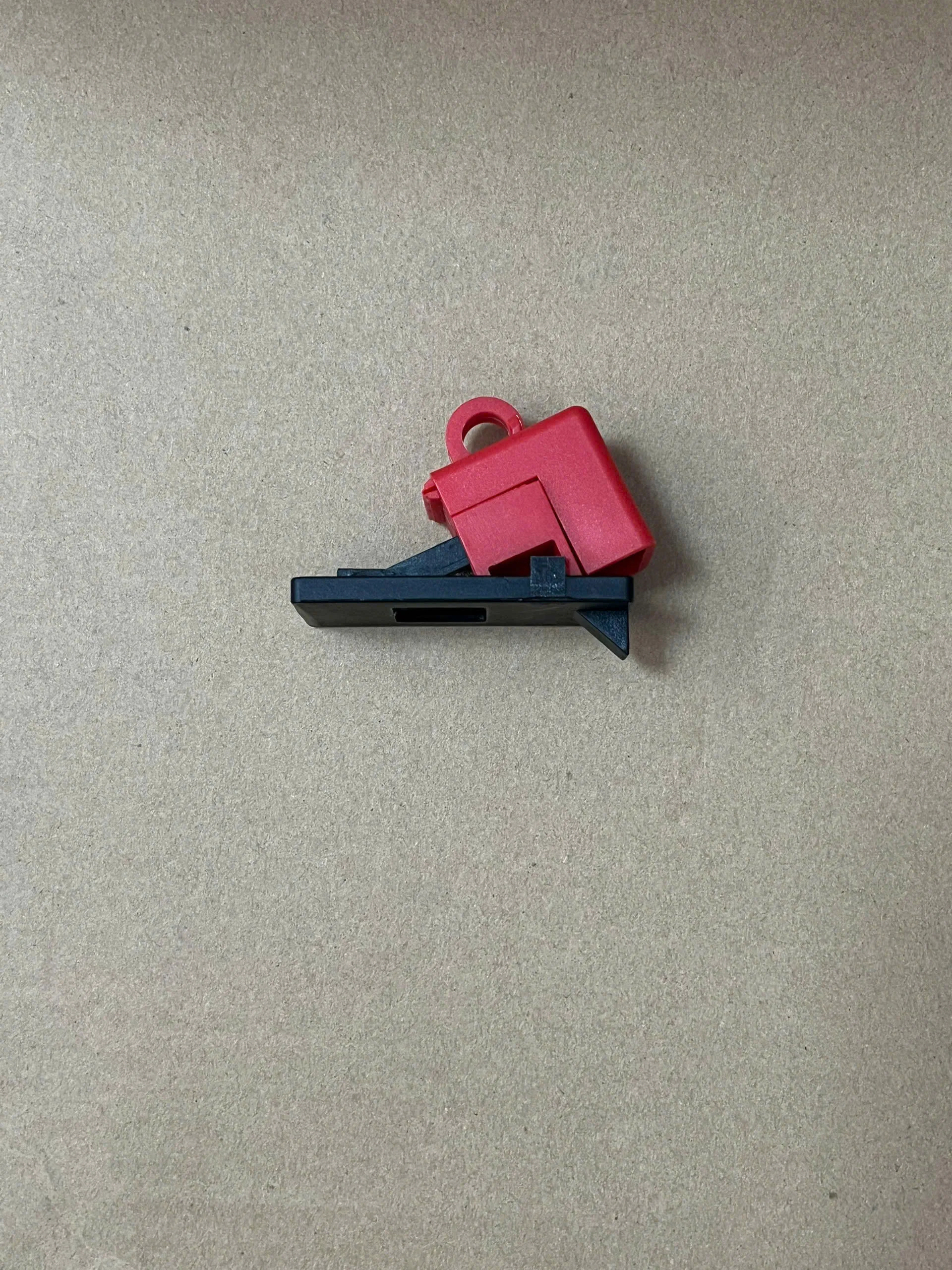 Khoá ngắt mạch kẹp BD-D11 Bozzy